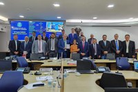 Alcoólicos Anônimos celebra 50 anos de atuação em Cachoeiro com participação na Câmara Municipal