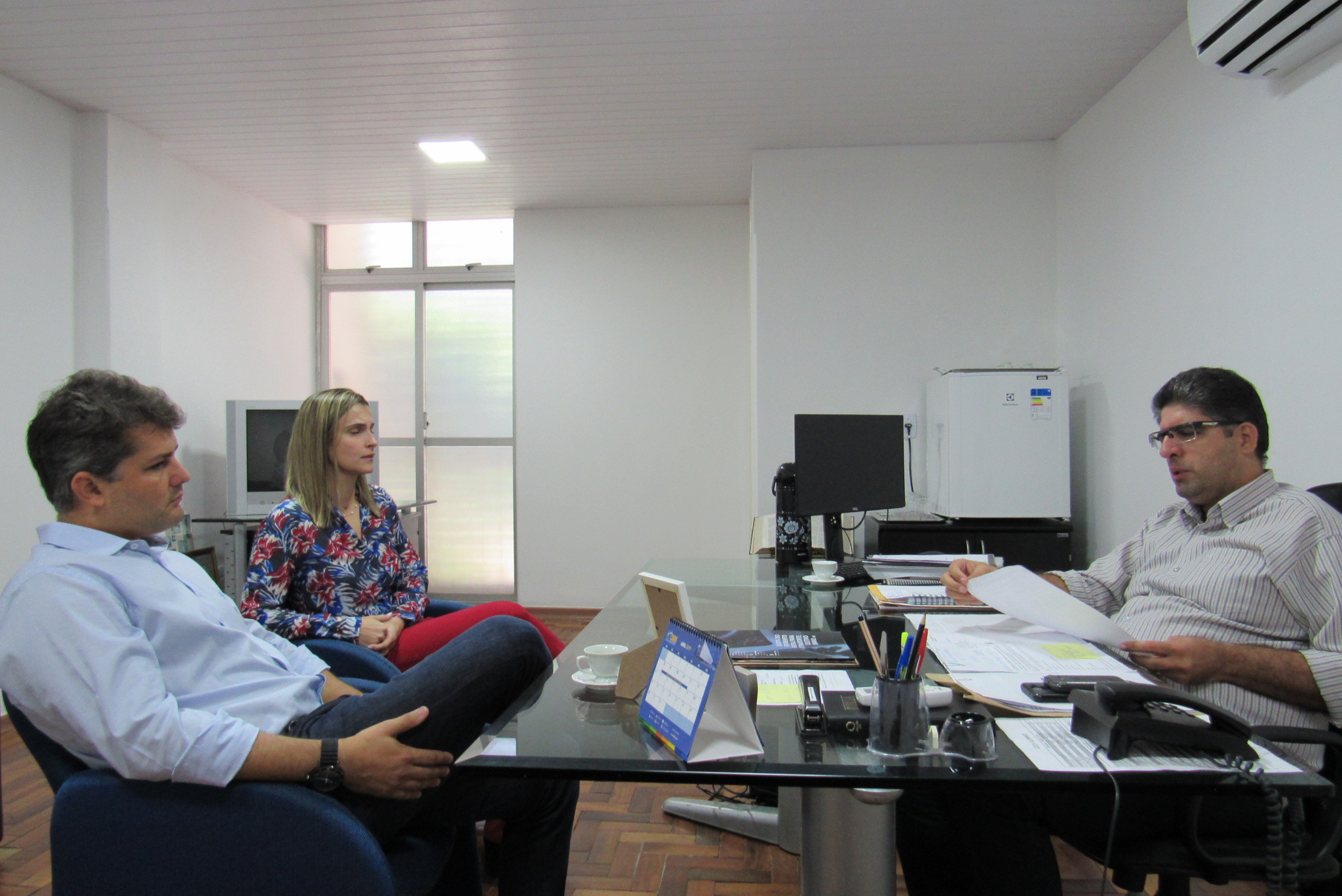 Alexon recebe diretor da BRK