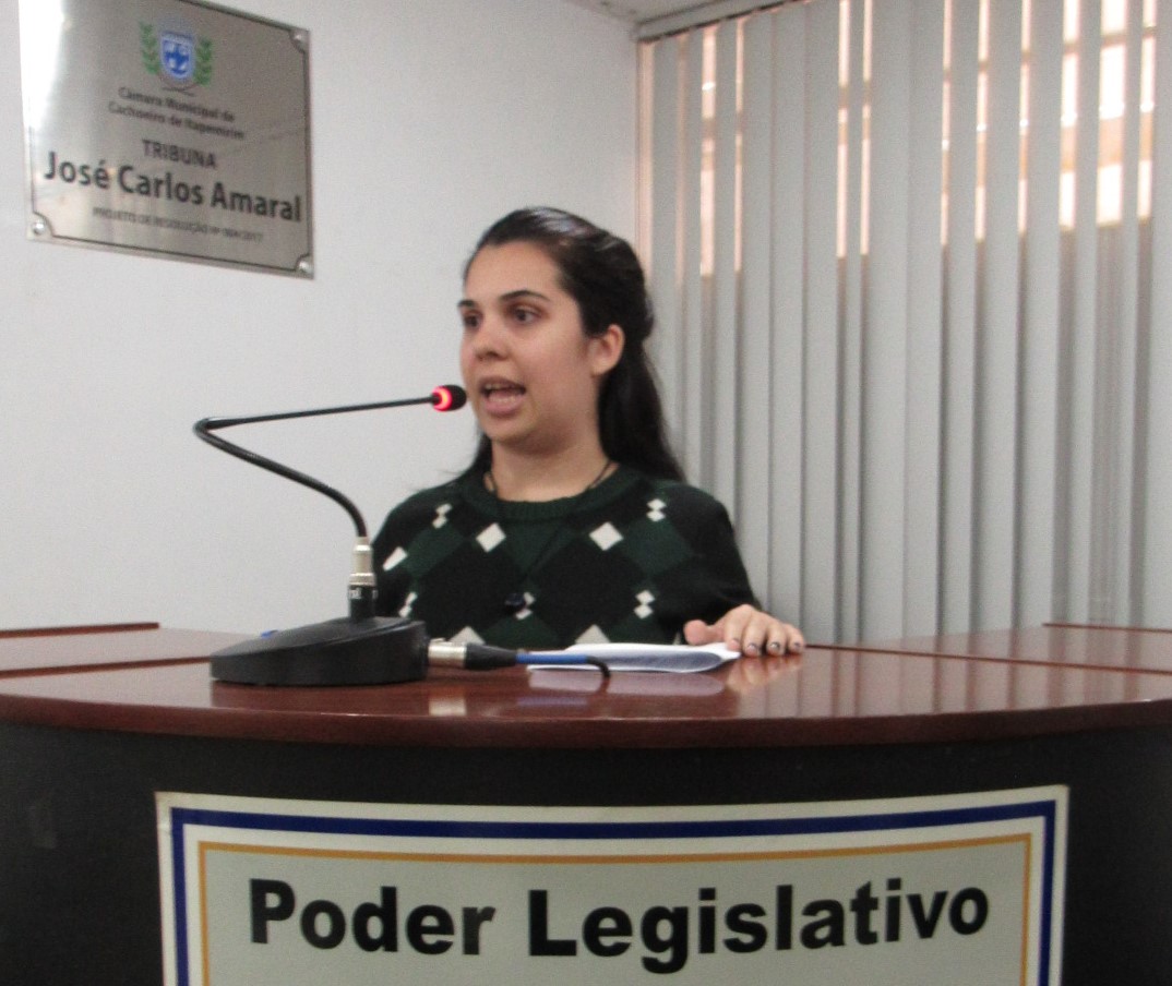 Atriz fala das dificuldades do fazer artístico