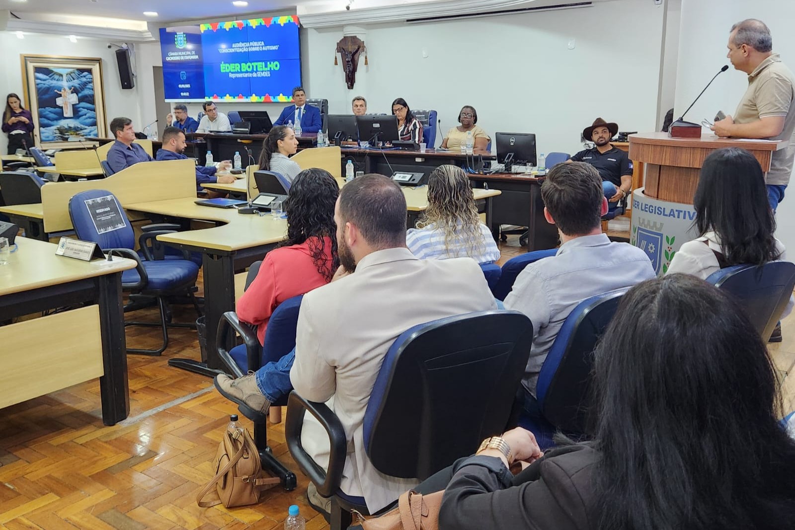 Audiência Pública na Câmara debate conscientização e desafios enfrentados por famílias de autistas