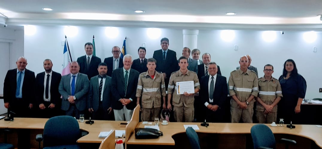 Bombeiros cachoeirenses que foram a Brumadinho recebem homenagem
