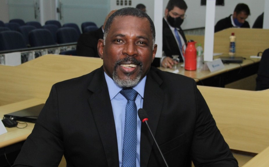 Câmara aprova vagas para negros e indígenas em concursos municipais