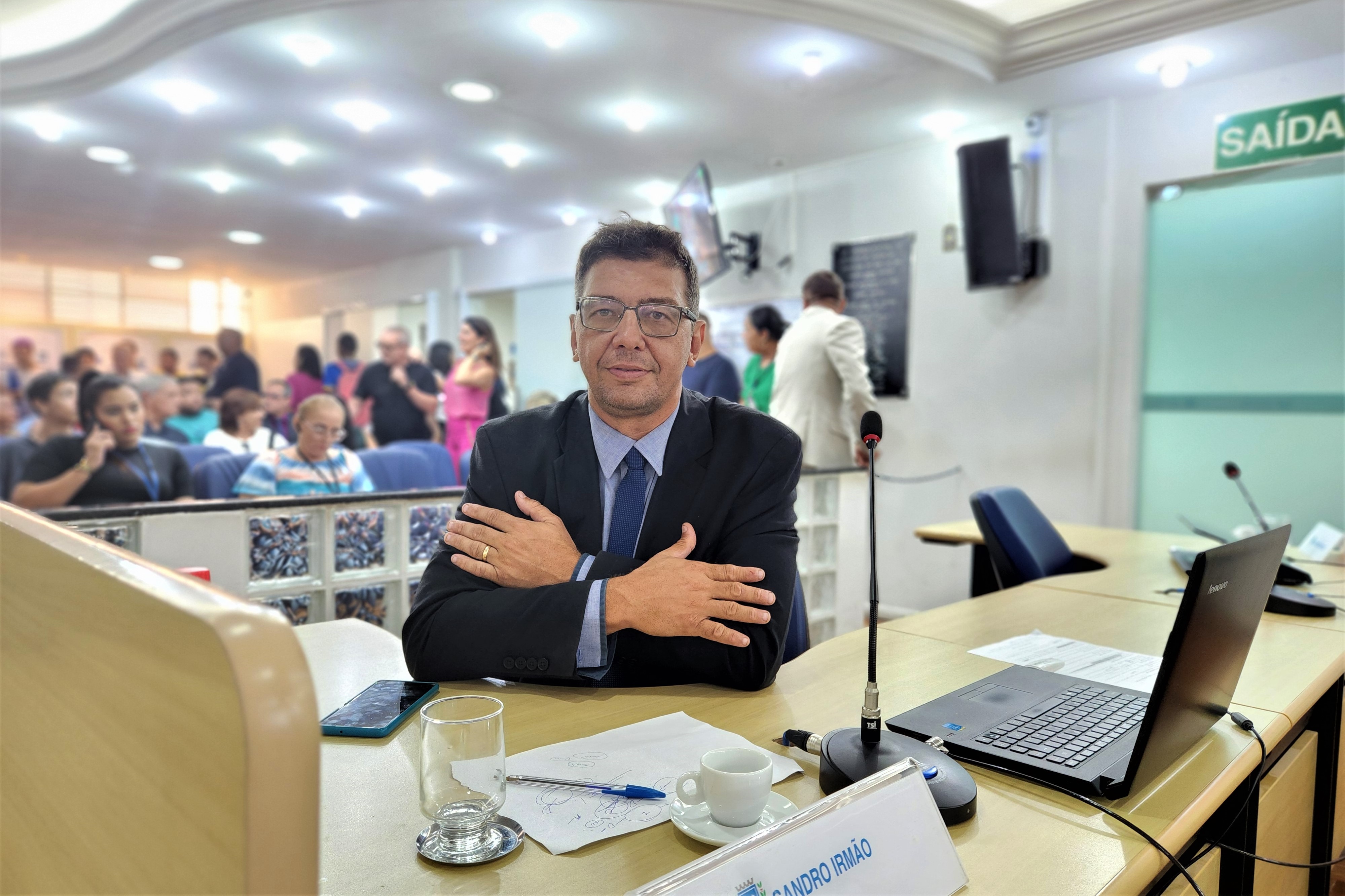 Câmara de Cachoeiro aprova PL que Institui o Projeto “Vereador nas Escolas” 