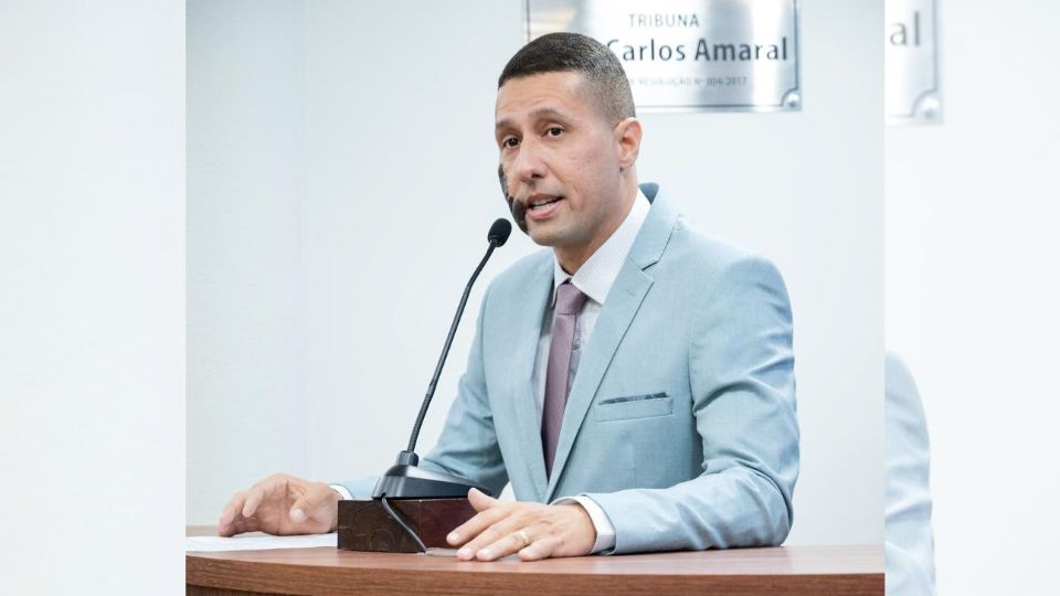 Câmara de Cachoeiro homenageia desportistas do município em solenidade especial