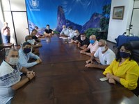 Câmara devolve recursos e pede combate ao Corona