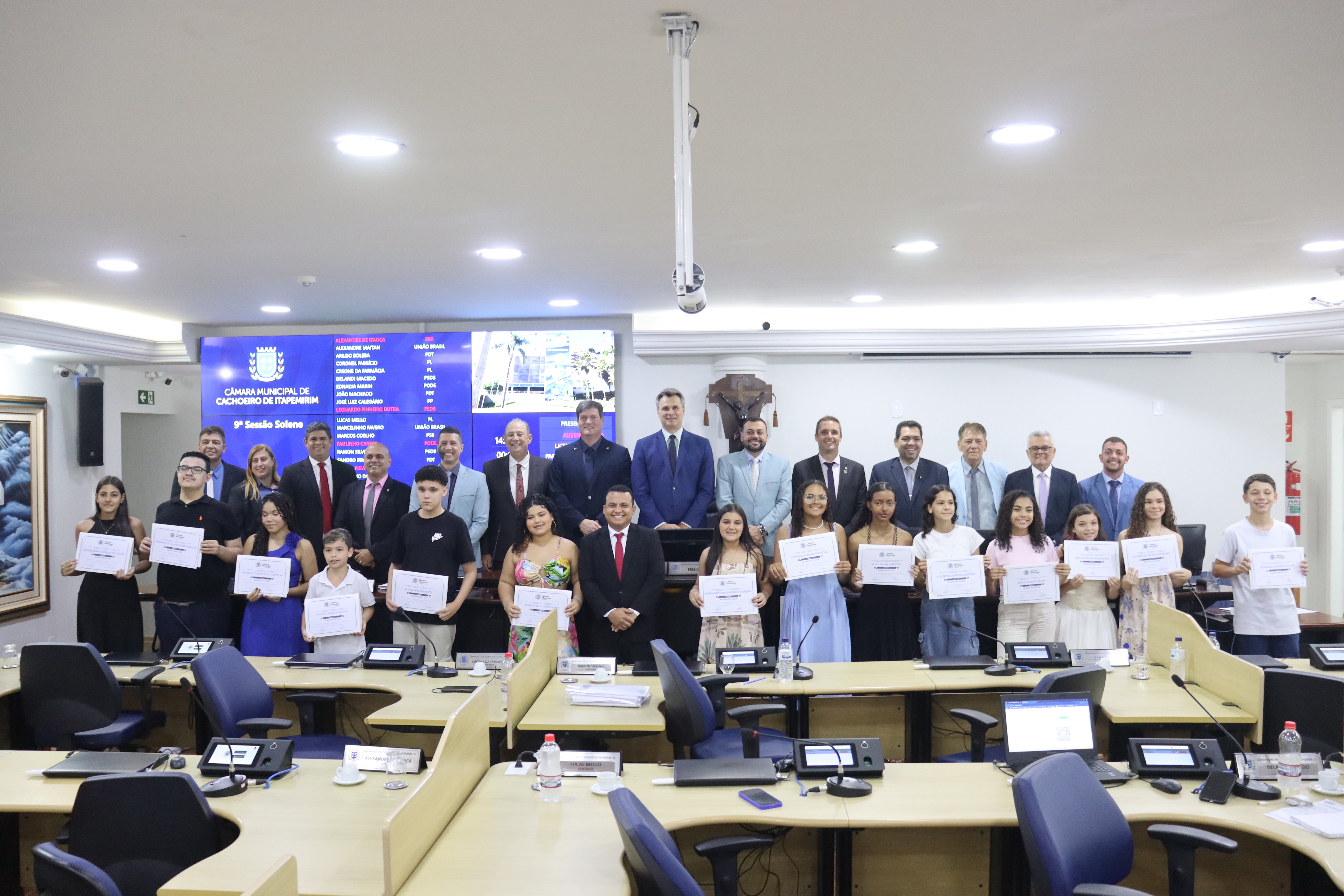 Câmara realiza última solenidade de homenagens de 2025