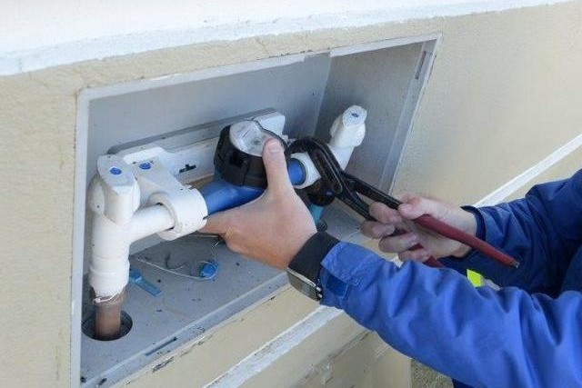 Câmara reforça proteção ao consumidor com regras contra corte de água por inadimplência