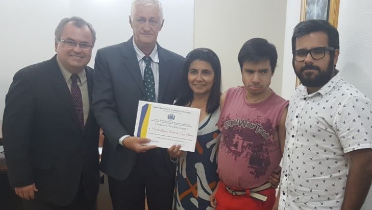 Dentista recebe homenagem