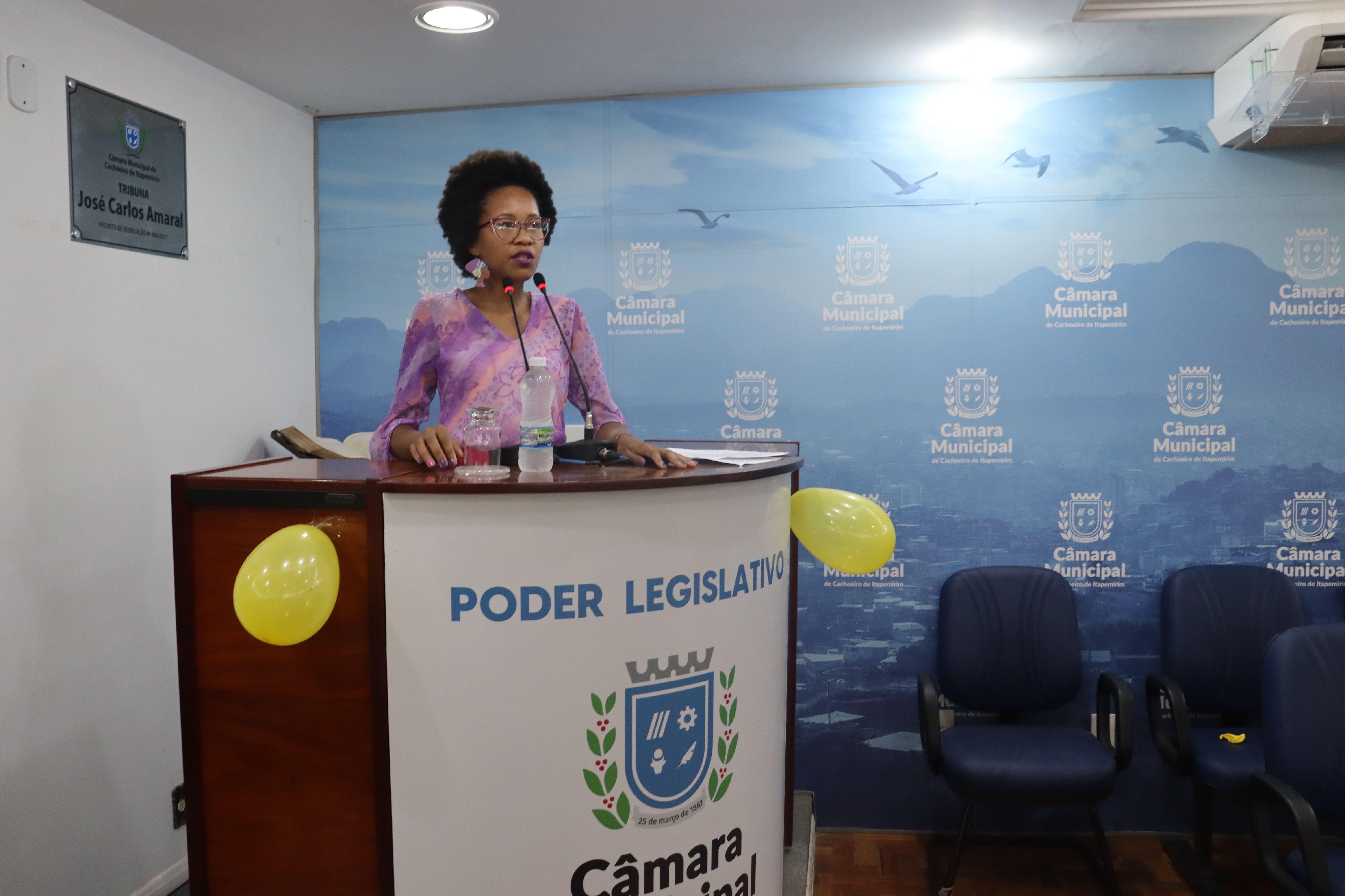 Dia Nacional da Mulher: Palestrante pede mais espaço para elas na política