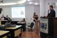 Improbidade não está restrita a políticos, diz professor