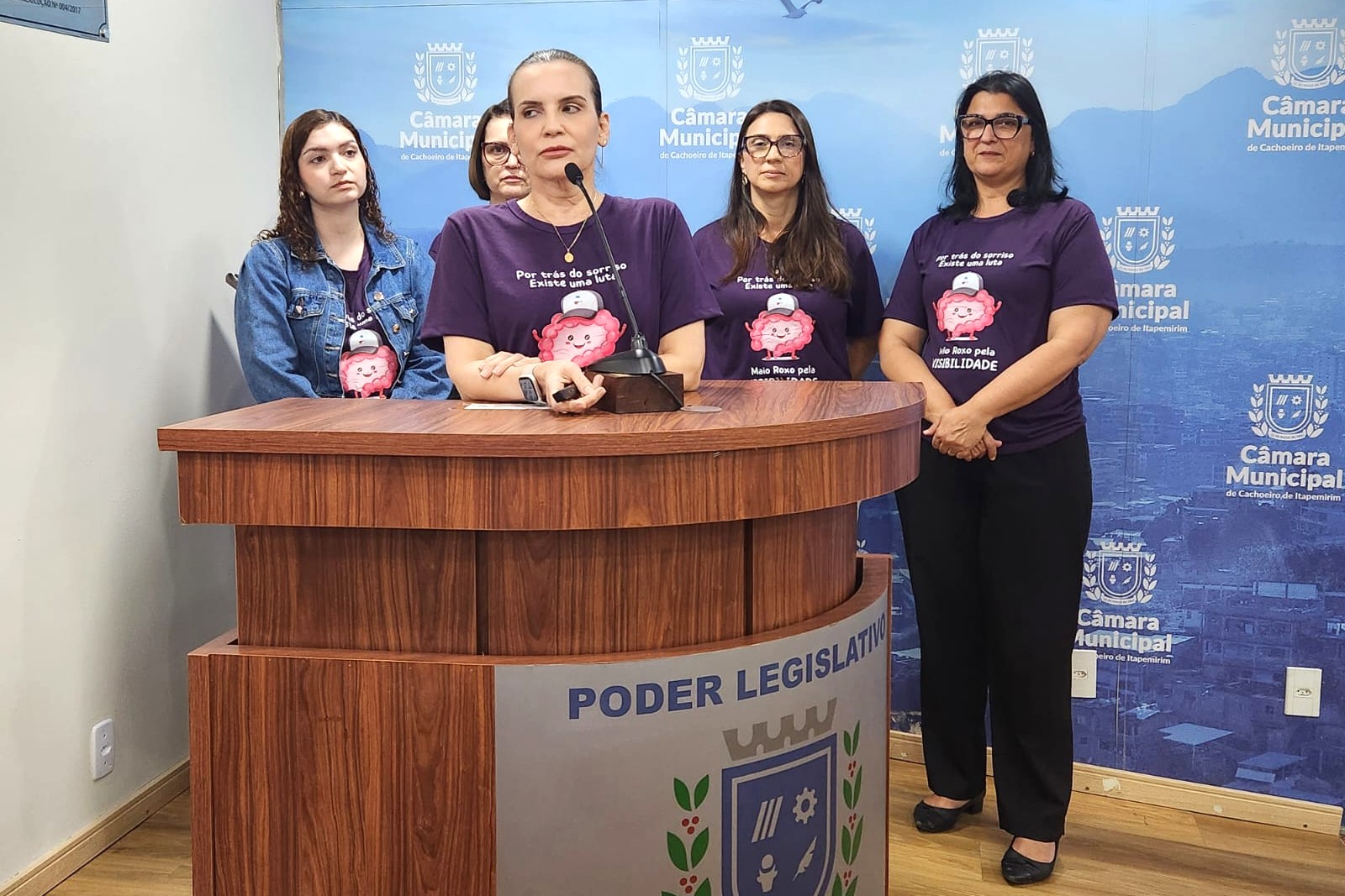 Maio Roxo na Câmara: Associação apresenta avanços e demandas no tratamento de doenças intestinais
