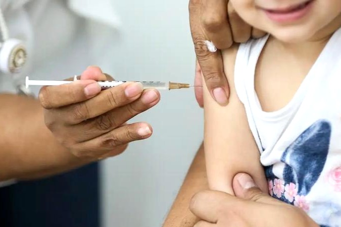 Mais inclusão: Câmara aprova projeto que garante vacinação domiciliar para pessoas com autismo