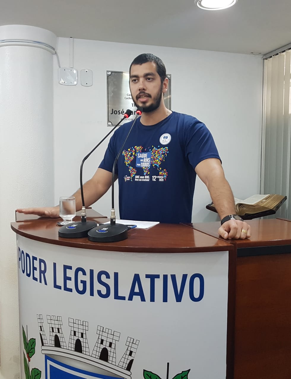 Médico convida para ação na praça