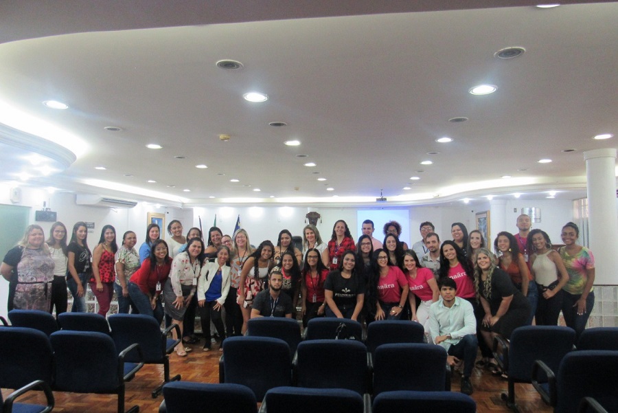 Palestra aborda fortalecimento de vínculos familiares