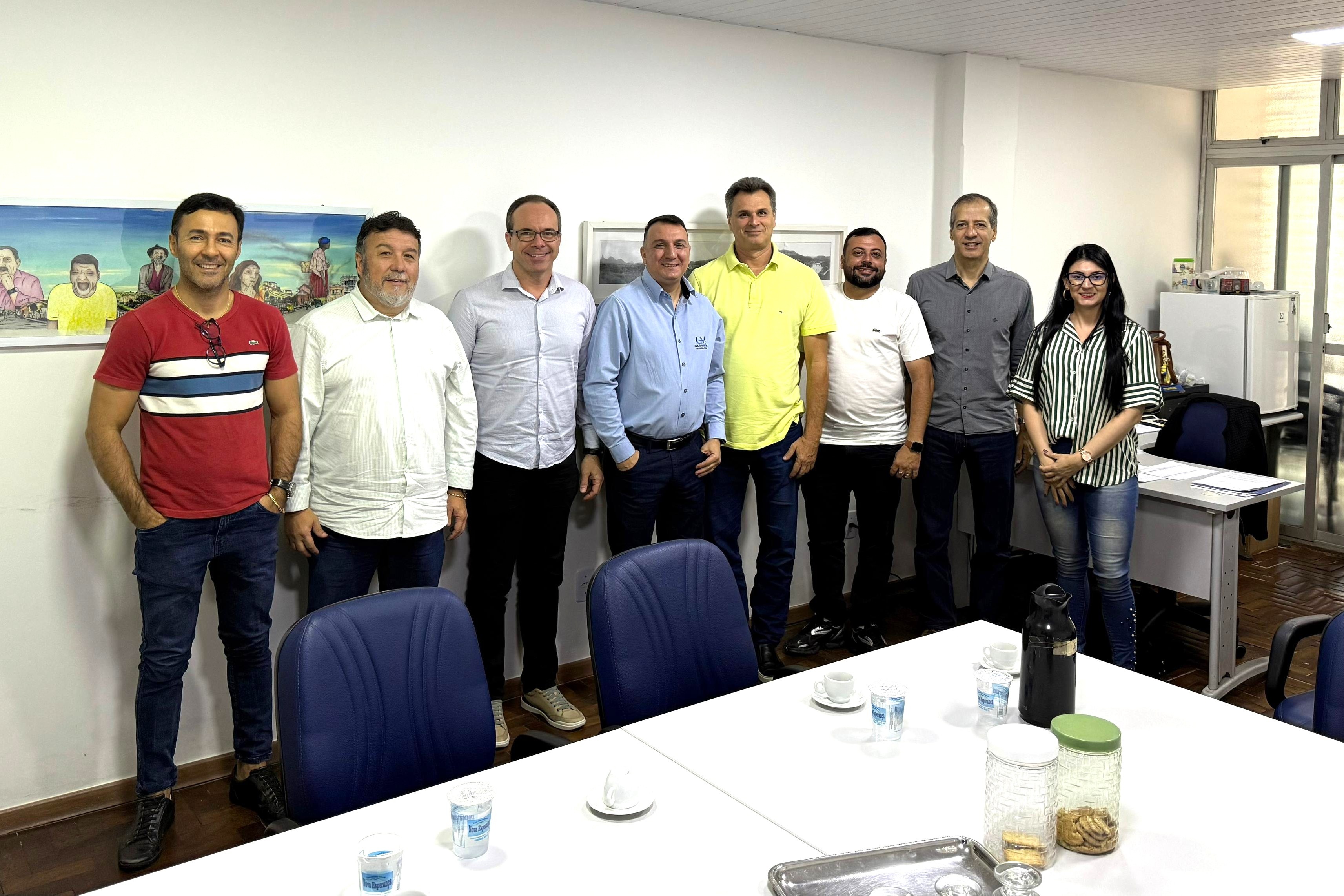 Presidente da Câmara recebe representantes da área econômica para discutir o desenvolvimento de Cachoeiro