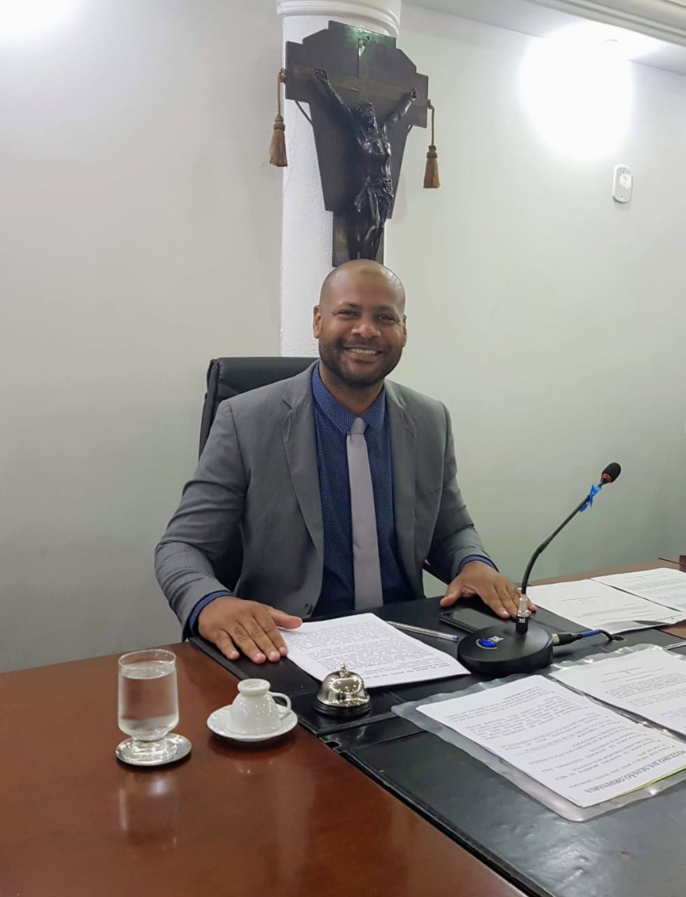 Sandi preside sessão na Semana da Consciência Negra