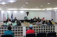 Secretário de Agricultura responde produtores da Feira do Servidor