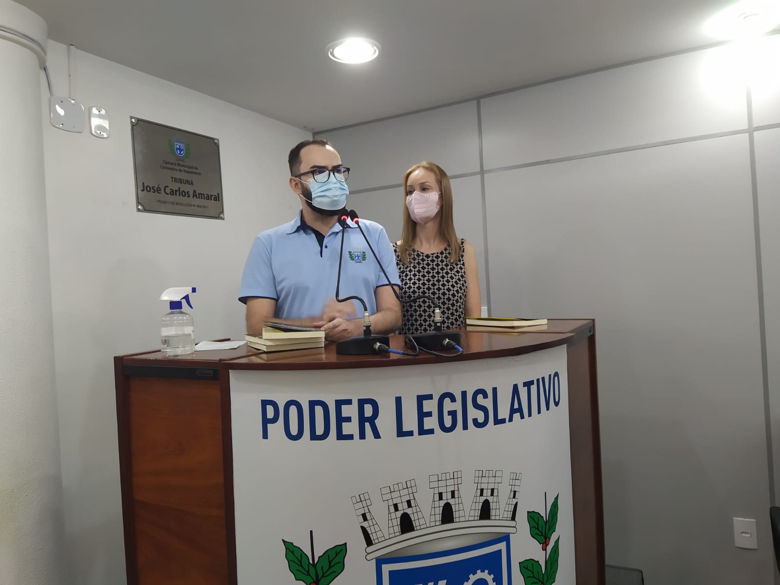 Professor de Cachoeiro lança livro sobre Conselho de Educação