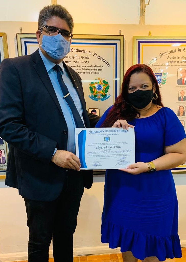    Servidora da Contabilidade recebe “Comenda Marcão”