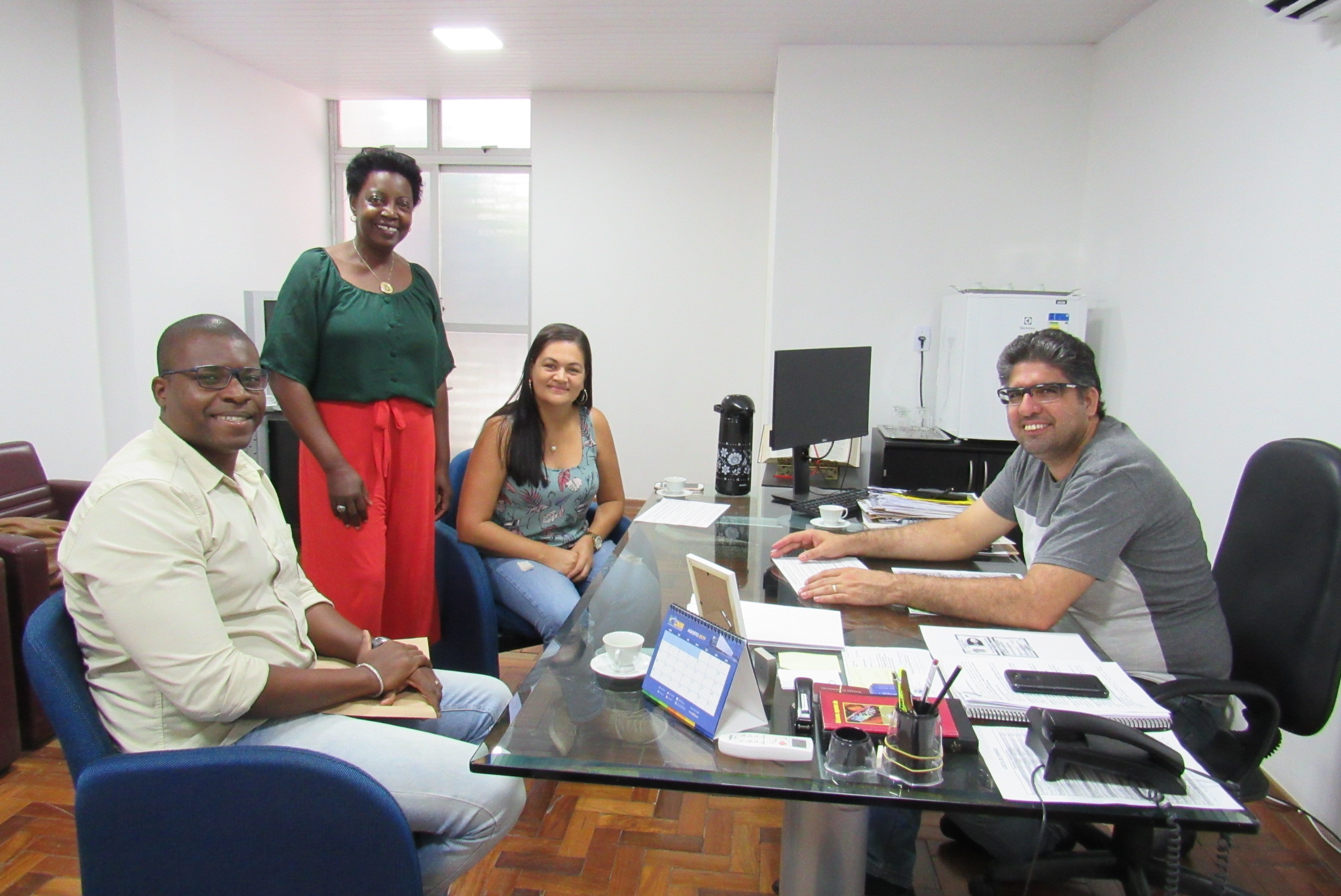 Vereadora de Atílio Vivacqua visita Câmara de Cachoeiro