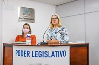 Vereadores questionam abono restrito a professores